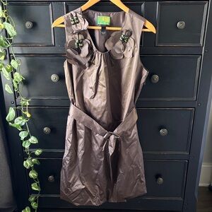 Tracy Porter Dress size L, Brown with Floral Accents and Belt